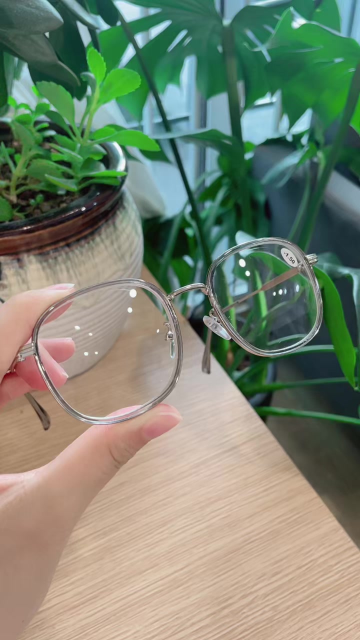 @Design Glasses