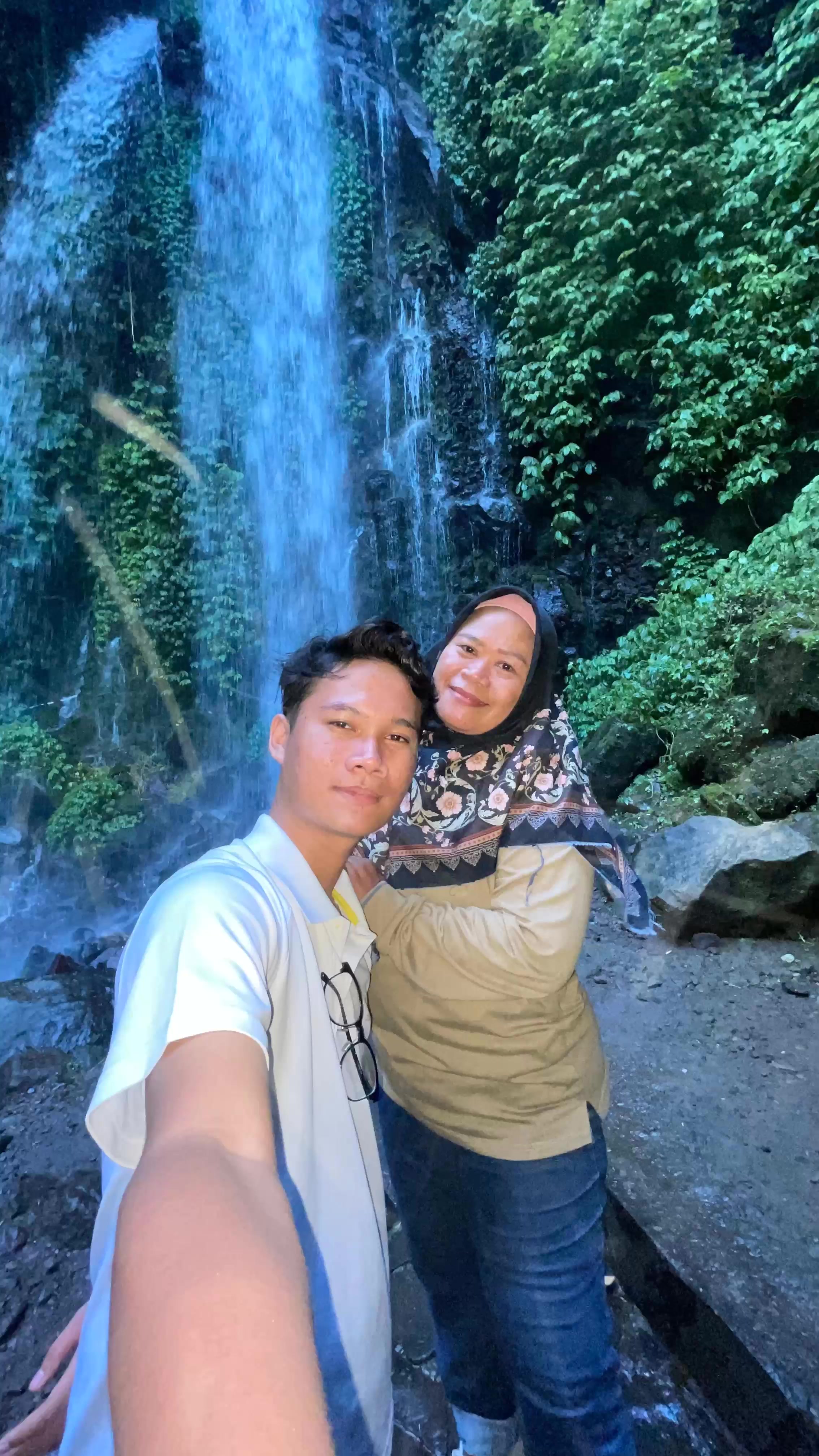 @MUNTY 🧕🌷