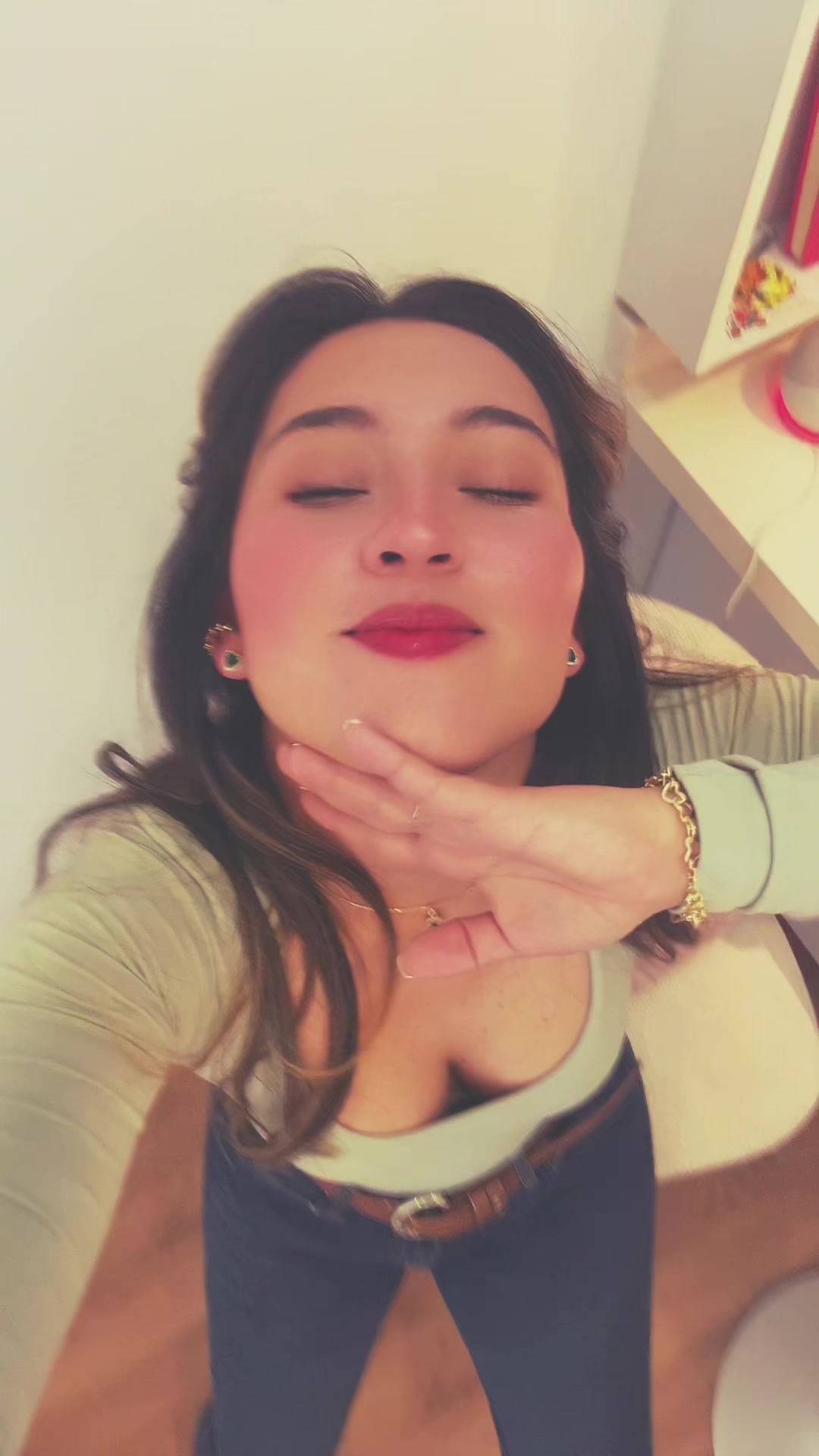 @𝐕𝐀𝐋🌼