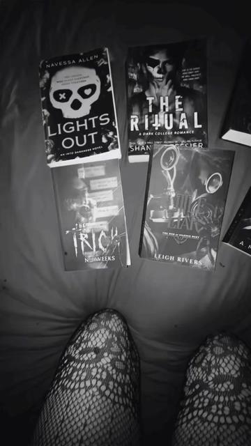 @morallygraykay1📚🥀