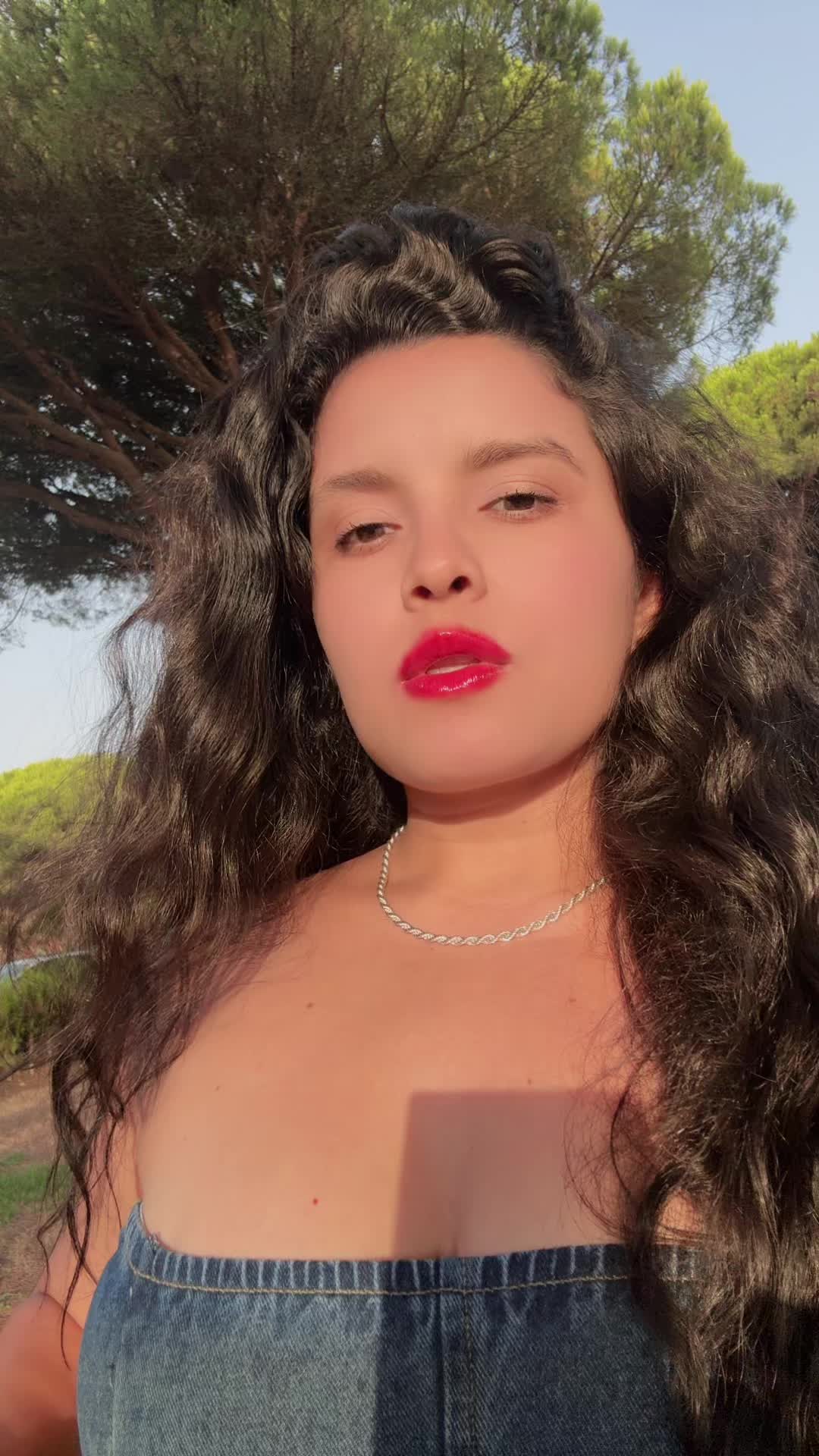 @YISELLEE..💋😍