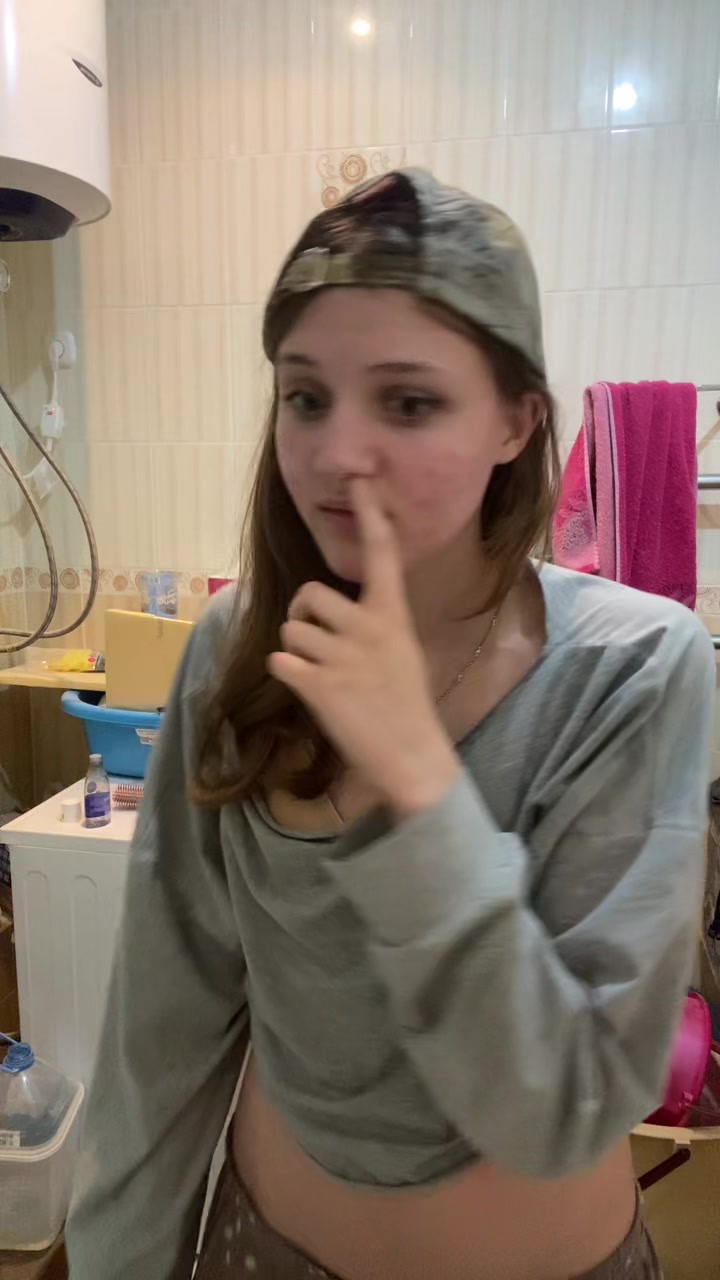 @thelanamog