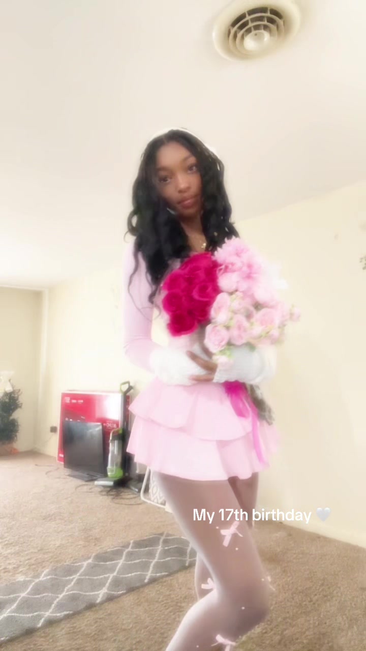 @🩰🤍🌸