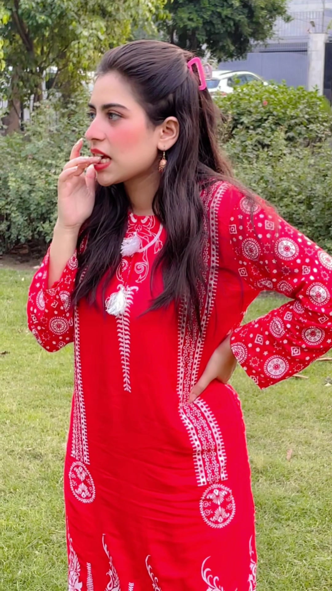 @PGC ki Laila ๐
๐๐ฅ