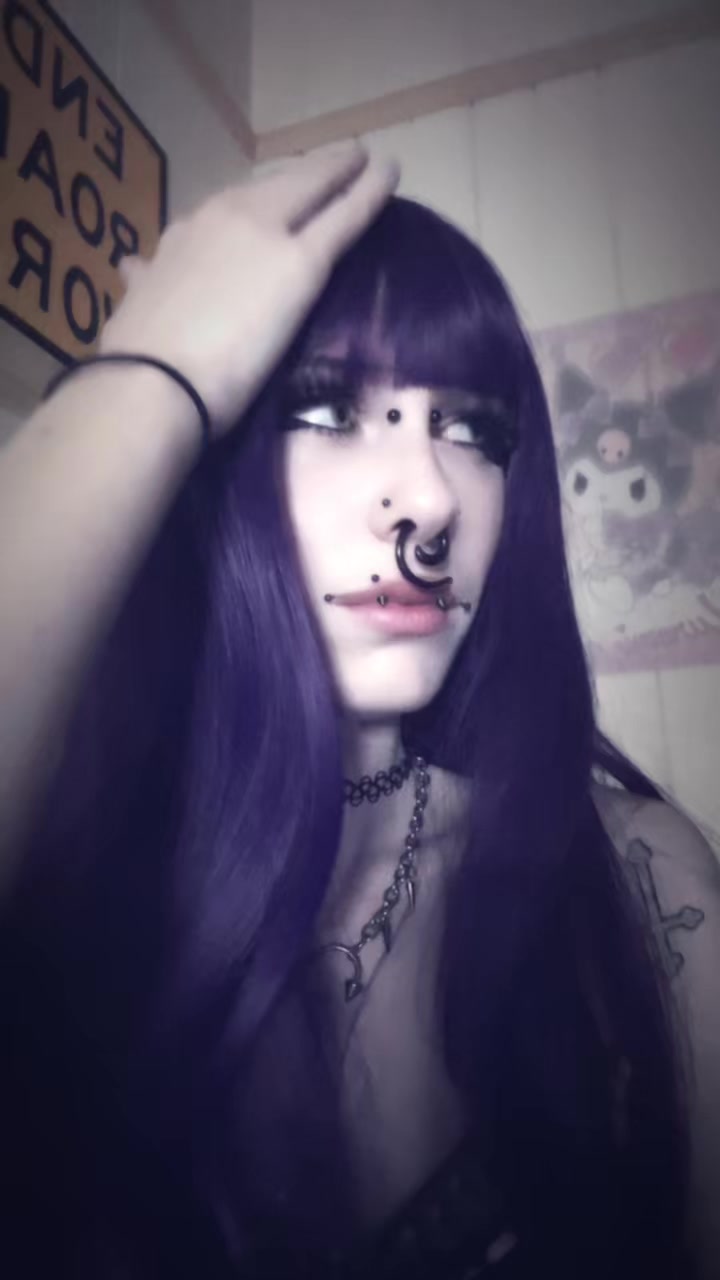 @deadgothlia