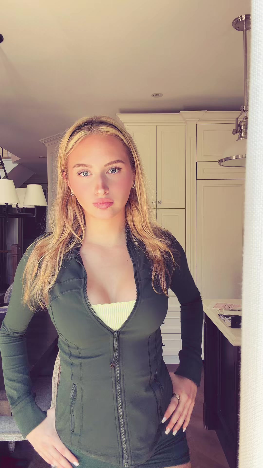 @sunneyhunneyy