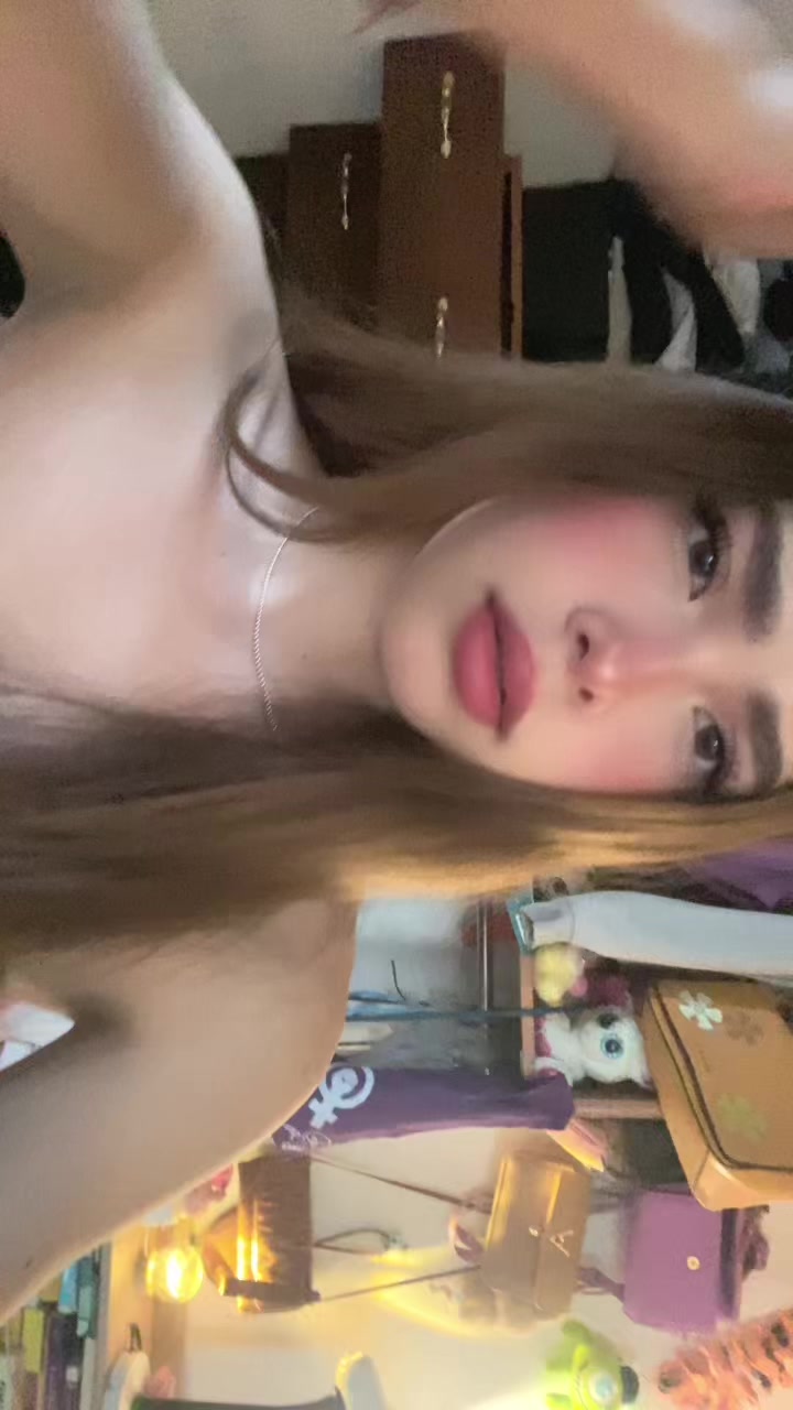 @𝓼𝓱𝓪𝓵𝓸𝓶 🎀🦁