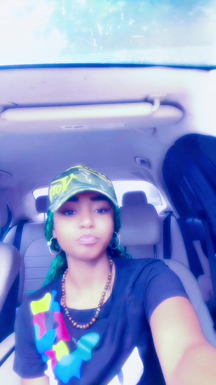 @PRETTY _GIRL_LOCA3๐๐ค