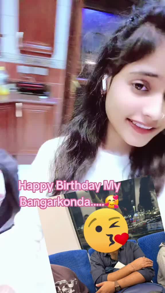 @Smiley queen 👸 ✨️ 💖...