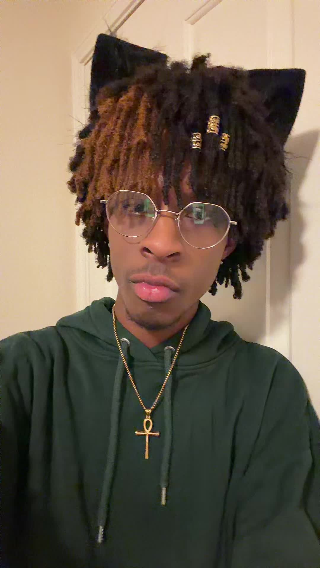 @Itspeanvt