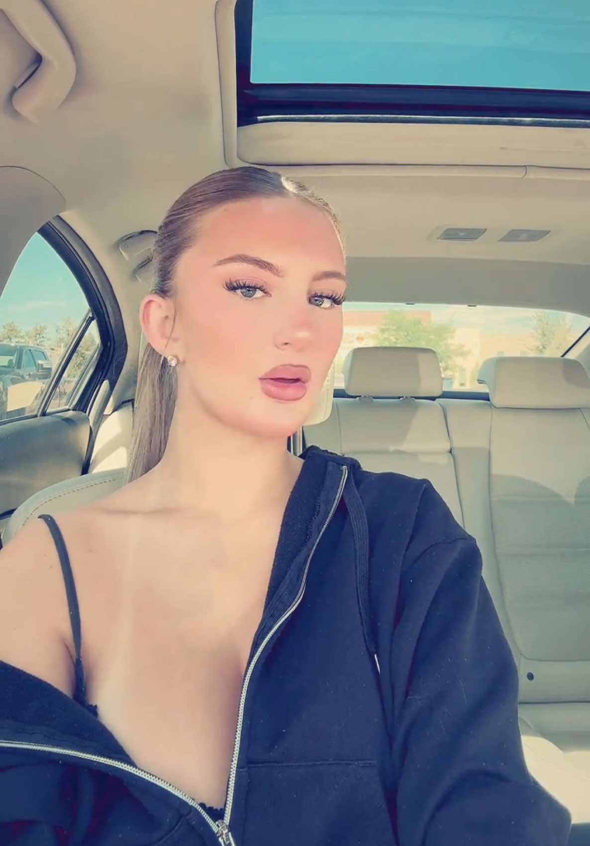 @LOGANEAKLE