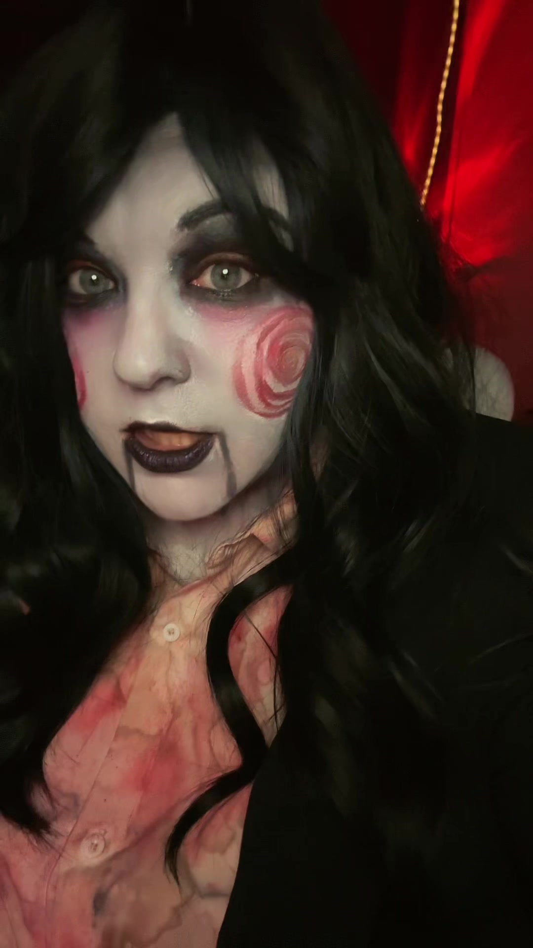 @hallochrissycat