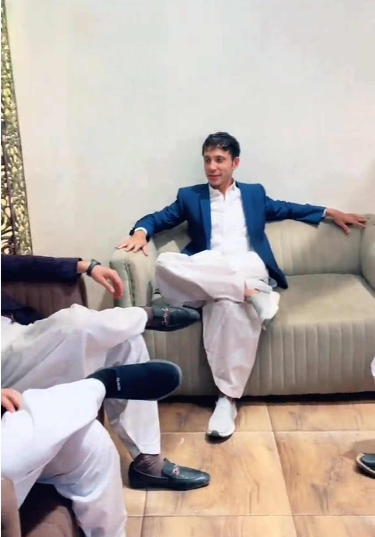 @JaVed LaDla