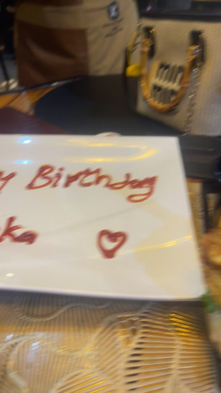 @CHUBBY QUEEN