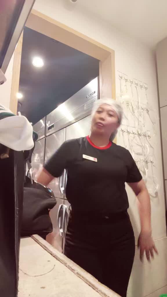 @伊笑