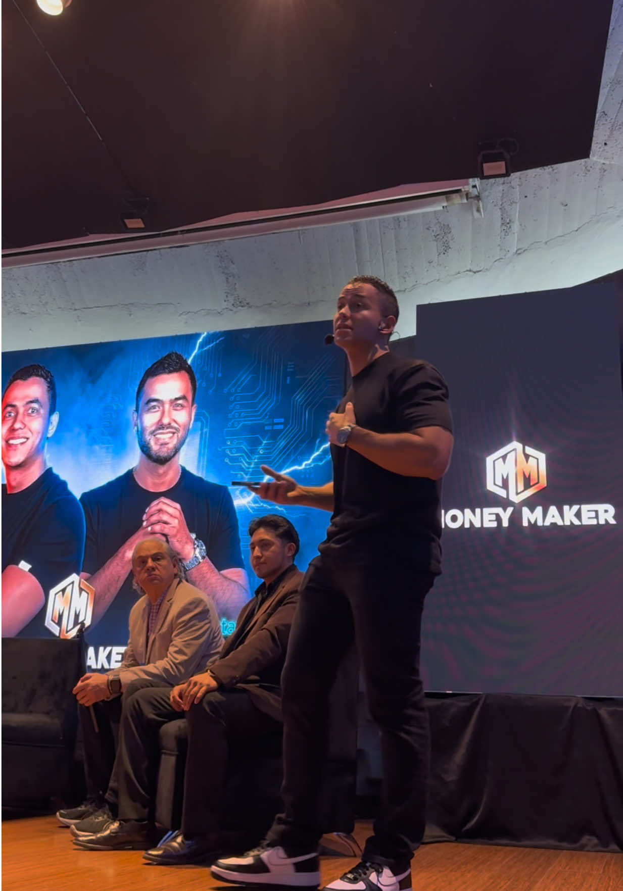 @Money Maker Club