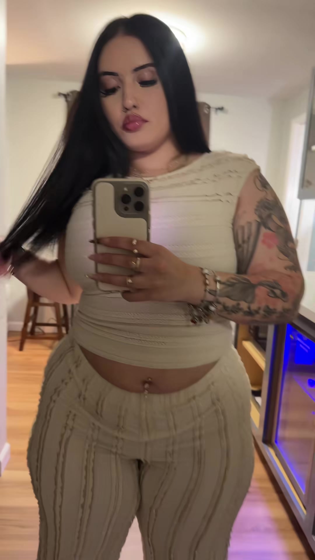 @CurveGirls