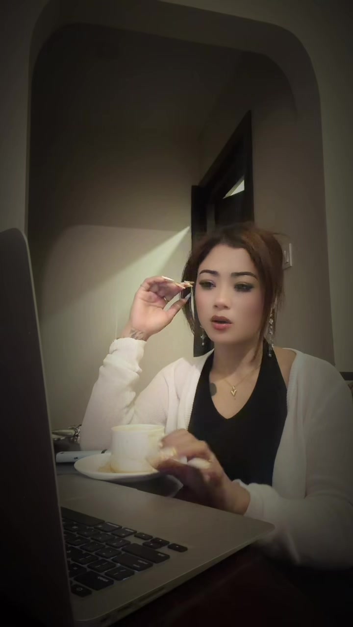 @𝐂𝐡𝐚𝐡𝐚𝐧𝐚 𝐒𝐭𝐡𝐚🇳🇵