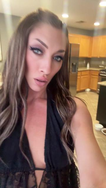 @WhitneyOC