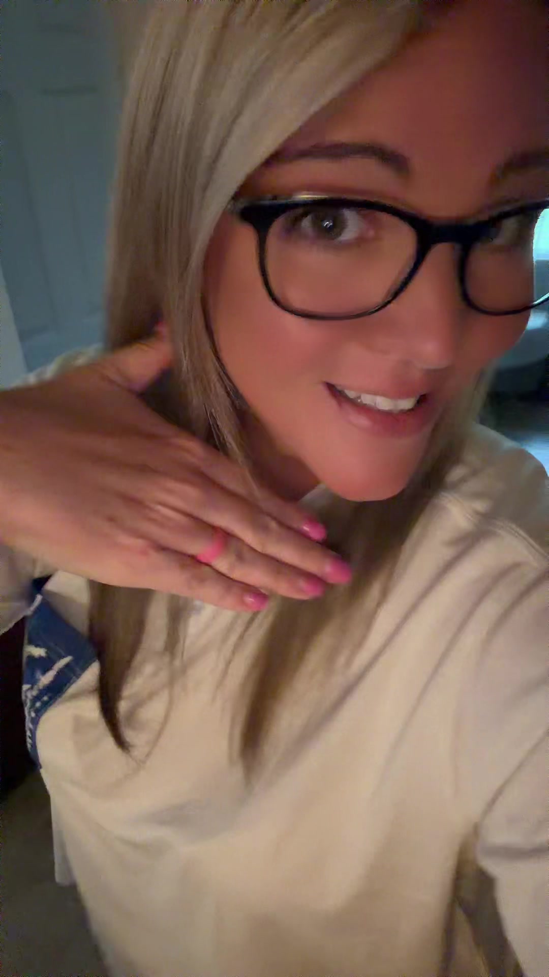 @SelfieQueen57👑