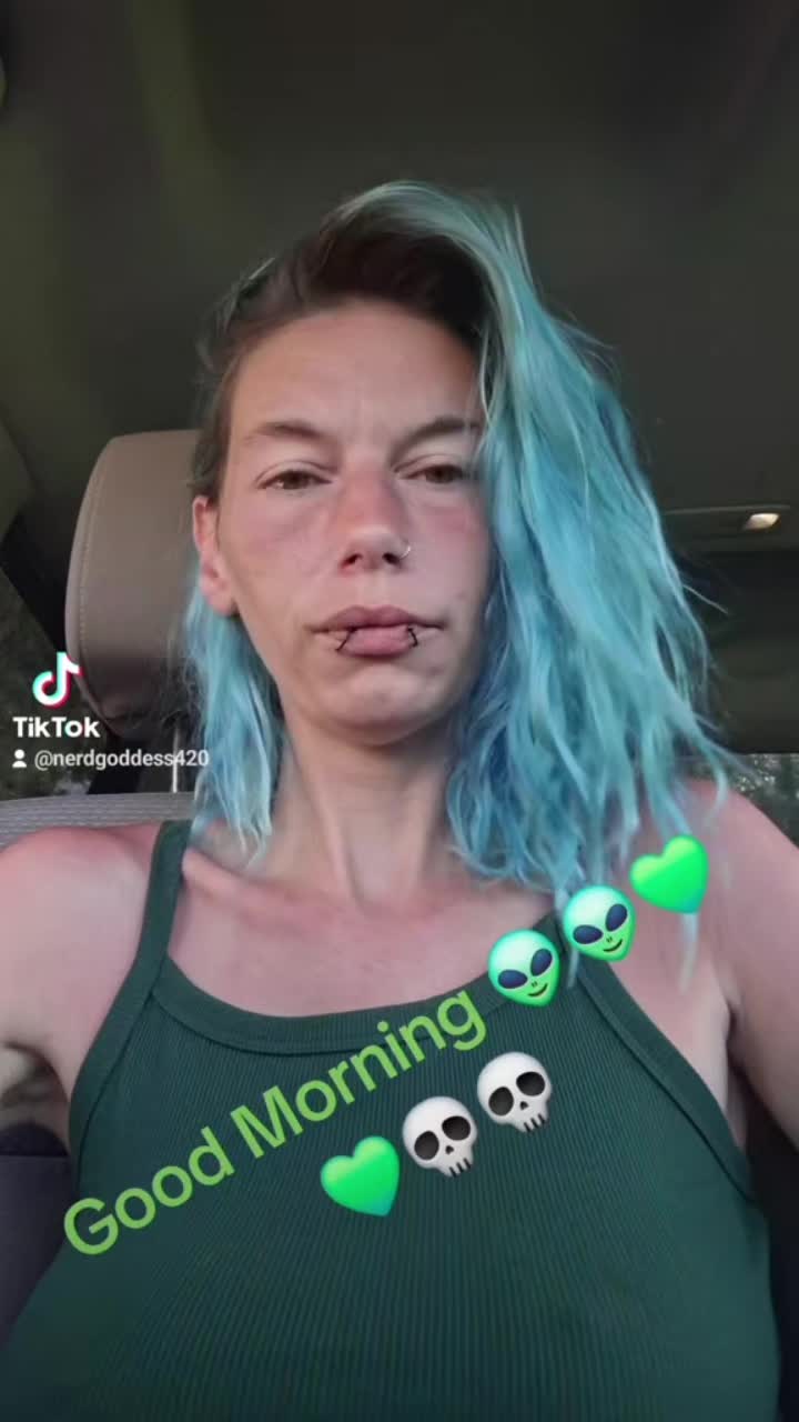 @💚🎀👽👽Caveman's Girl👽👽🎀💚