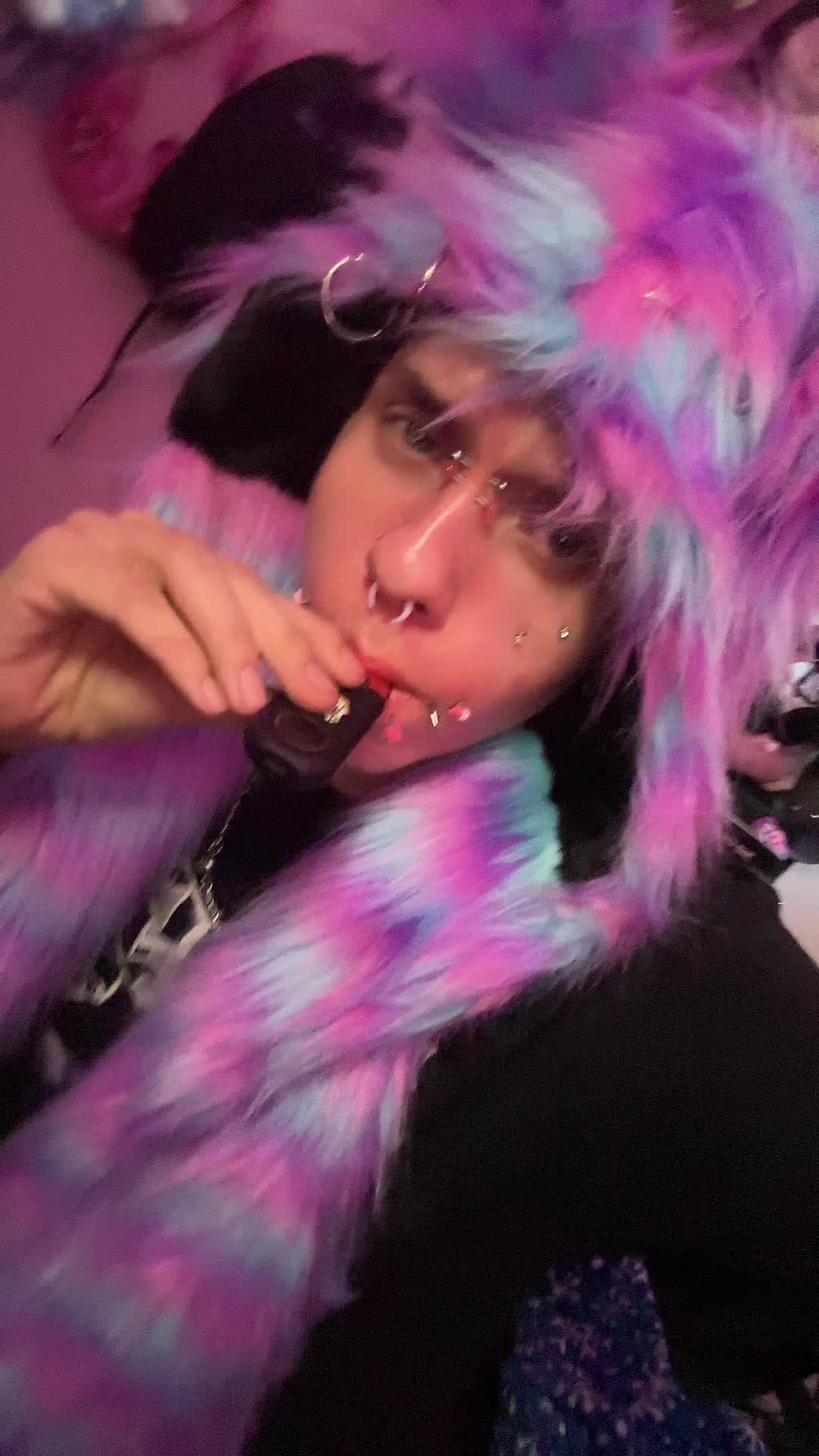 @Delululicious_
