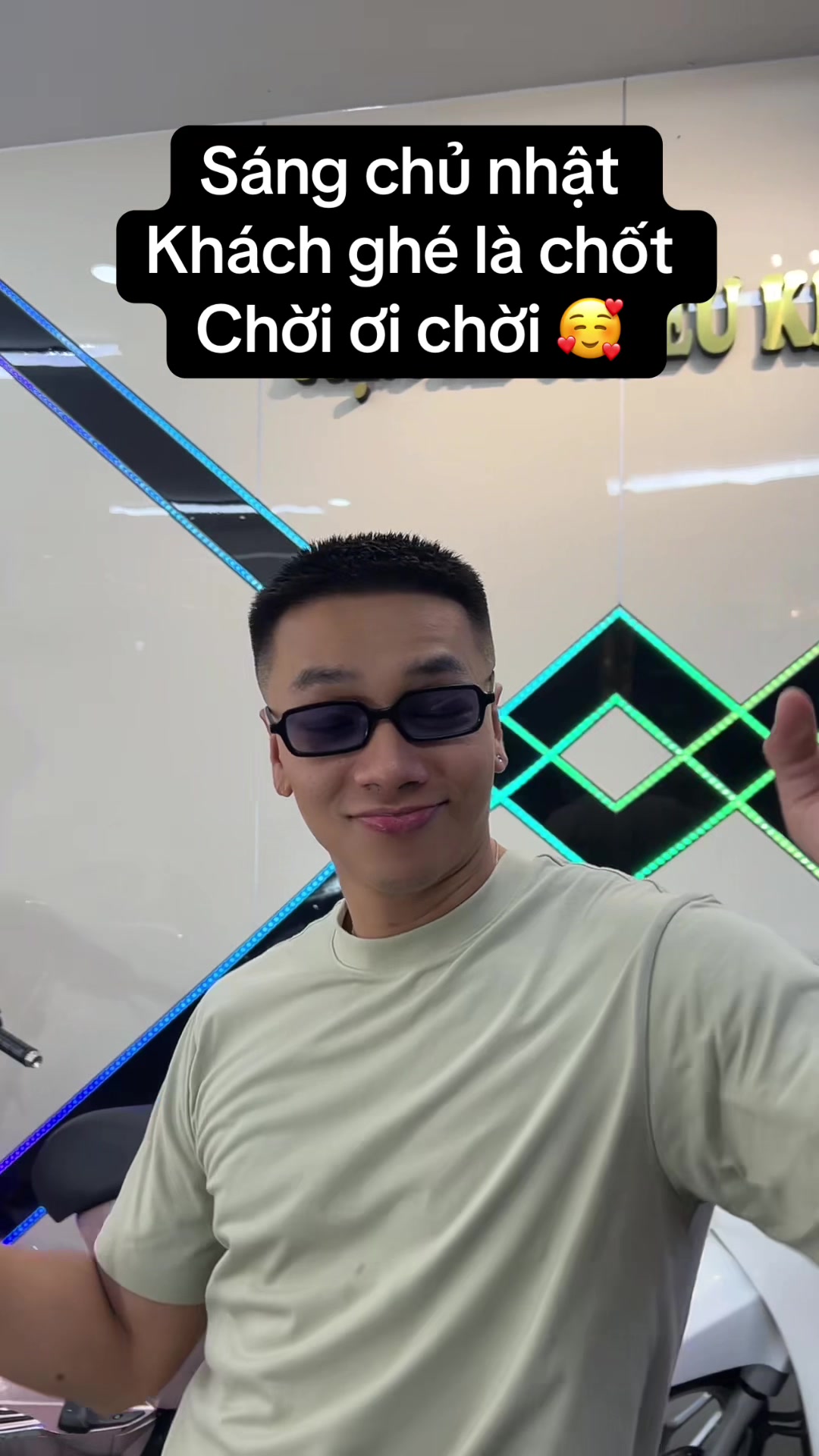 @Huy (em ruột Tiến chiều khách)