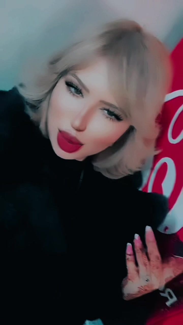 @Mounia 48