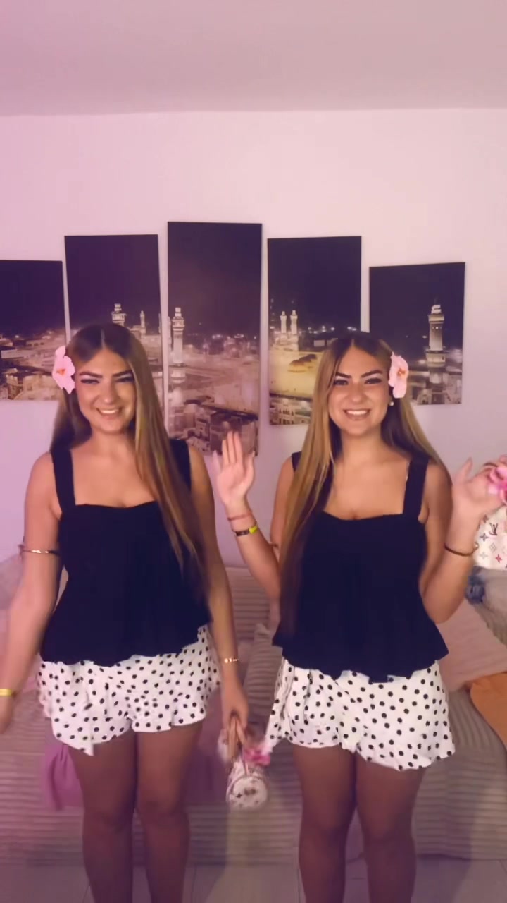 @Twinsss👯&zwj;♀️