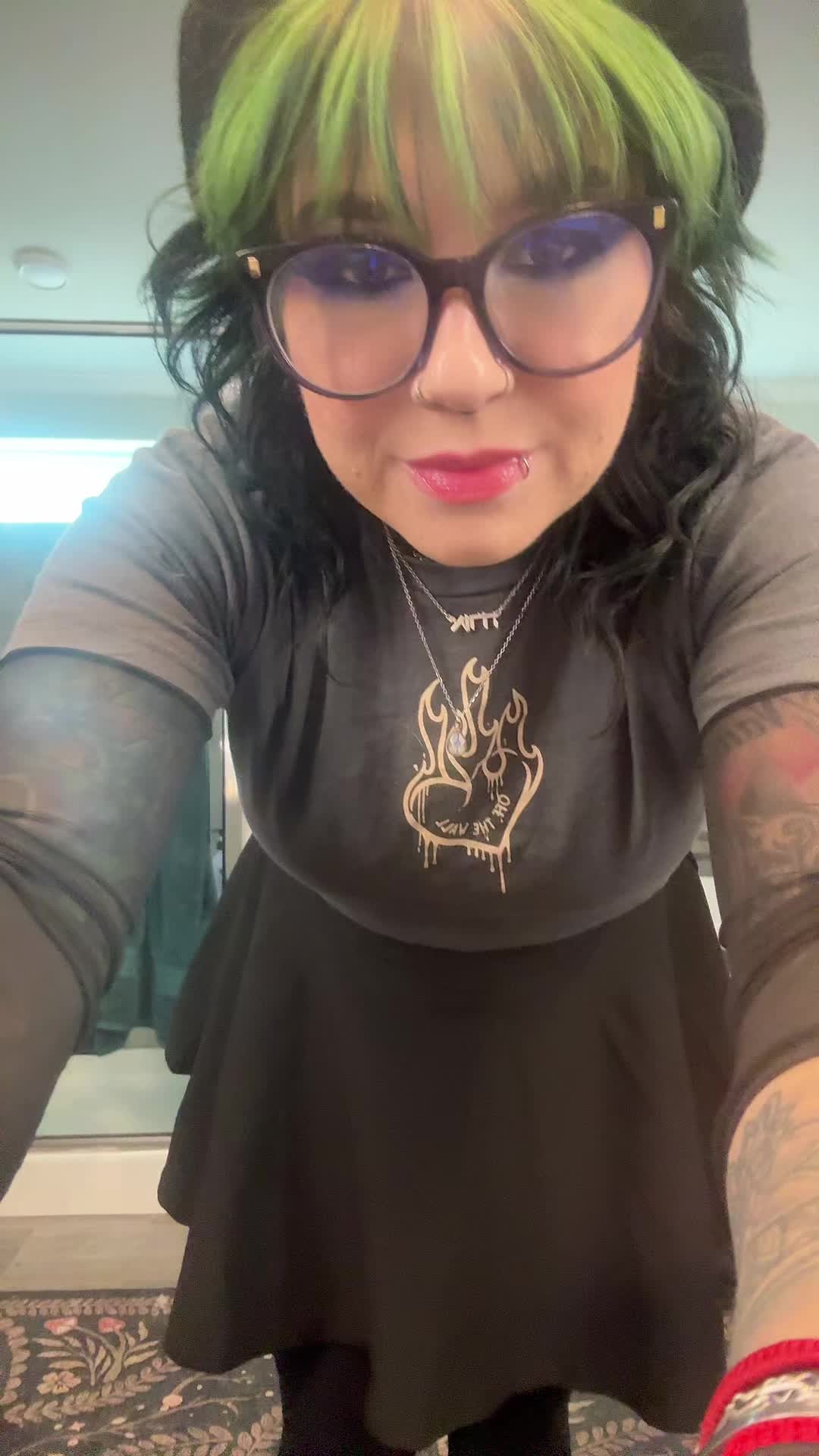 @Emogirl🖤🖤