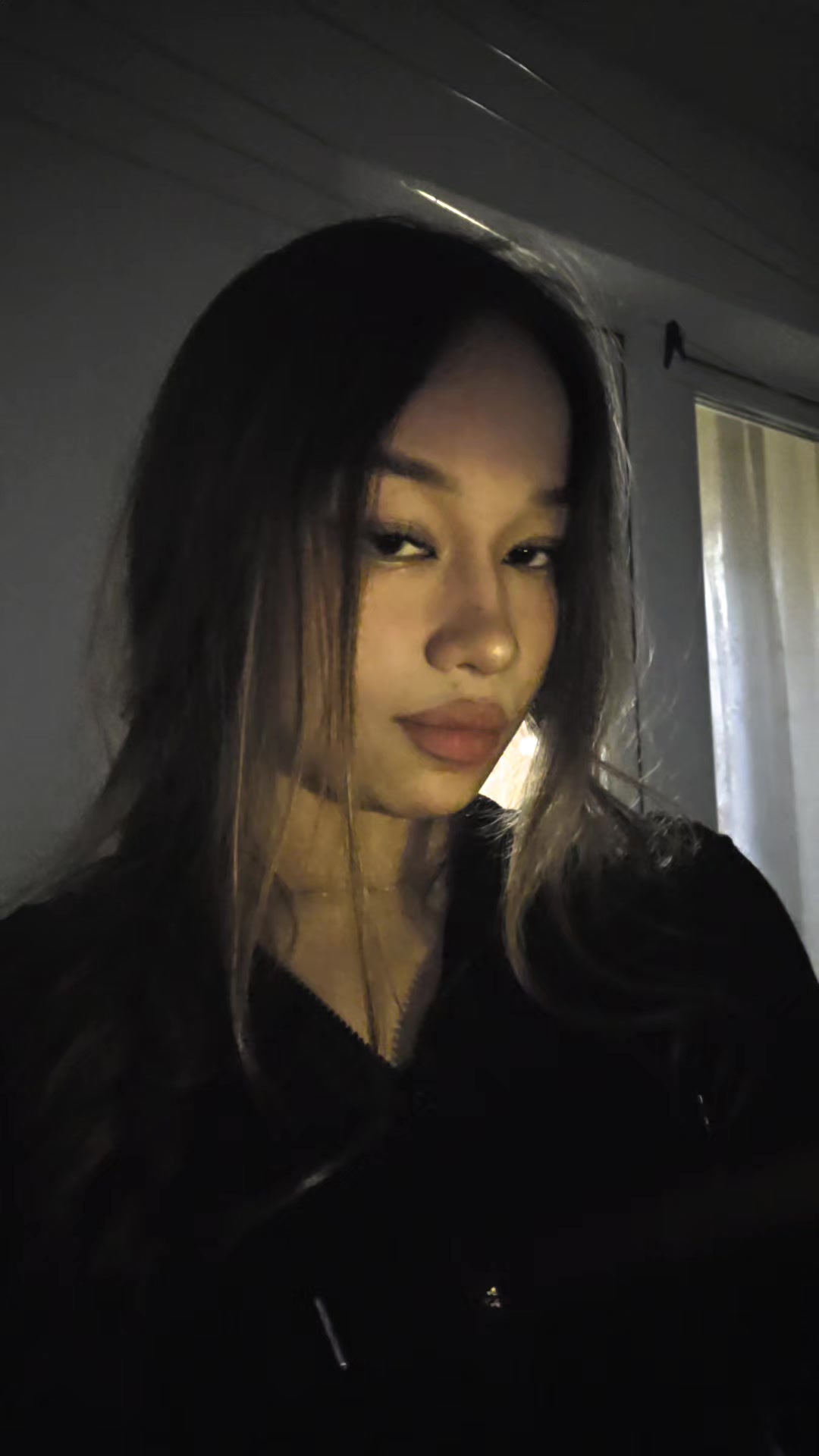 @r3;