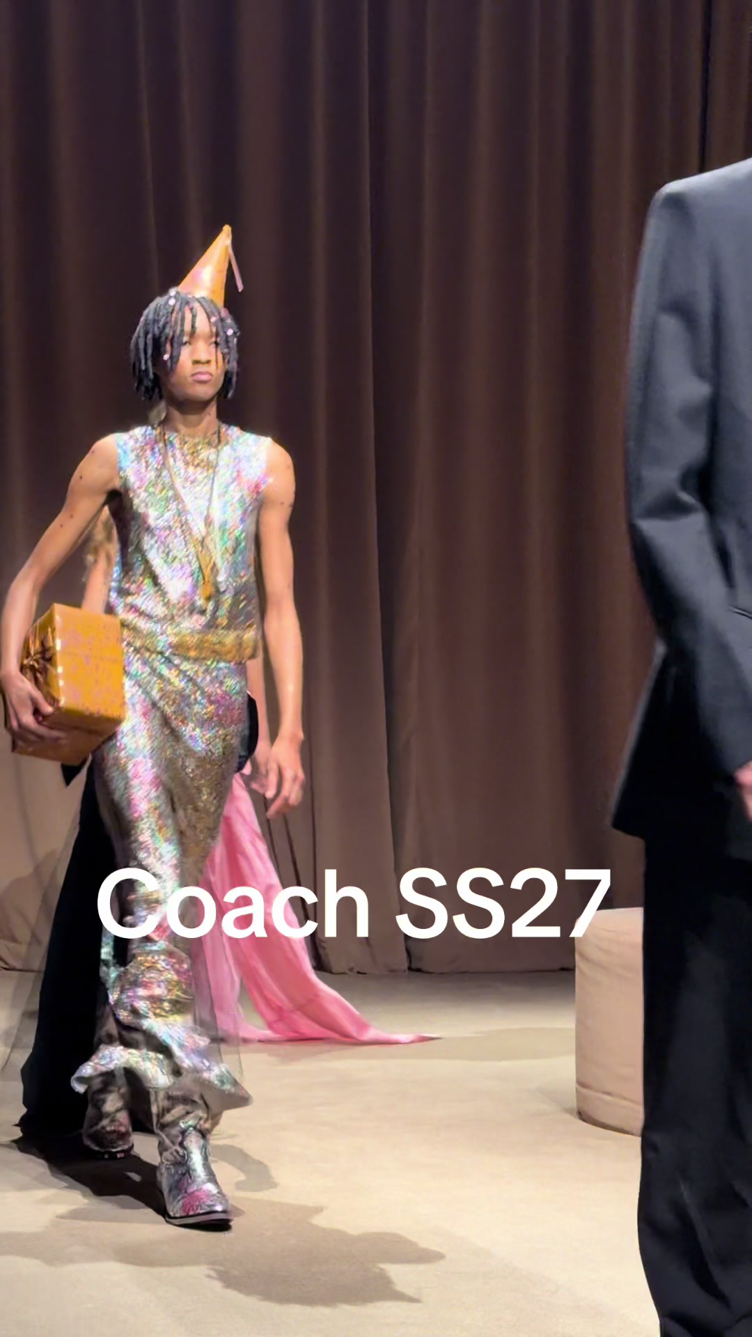 @fashionrailway