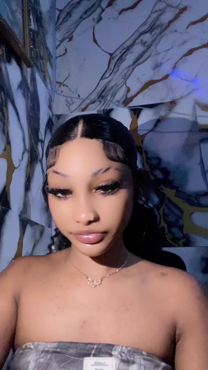 @Pretty_R🕷️