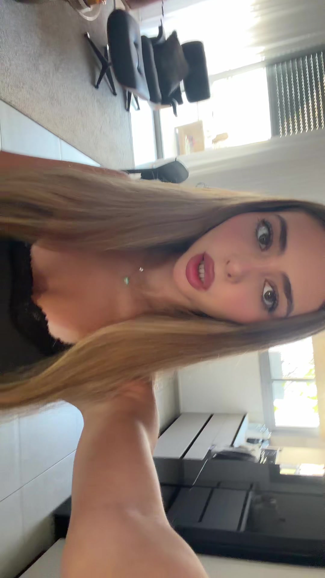 @אַיָּה