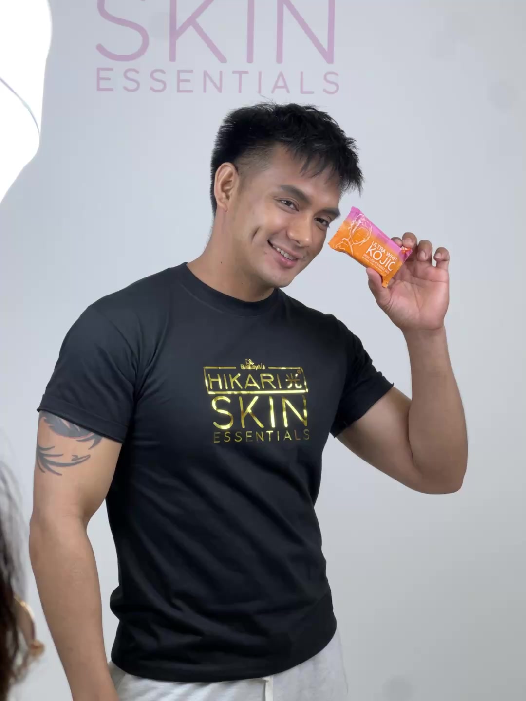 @markabrenica27