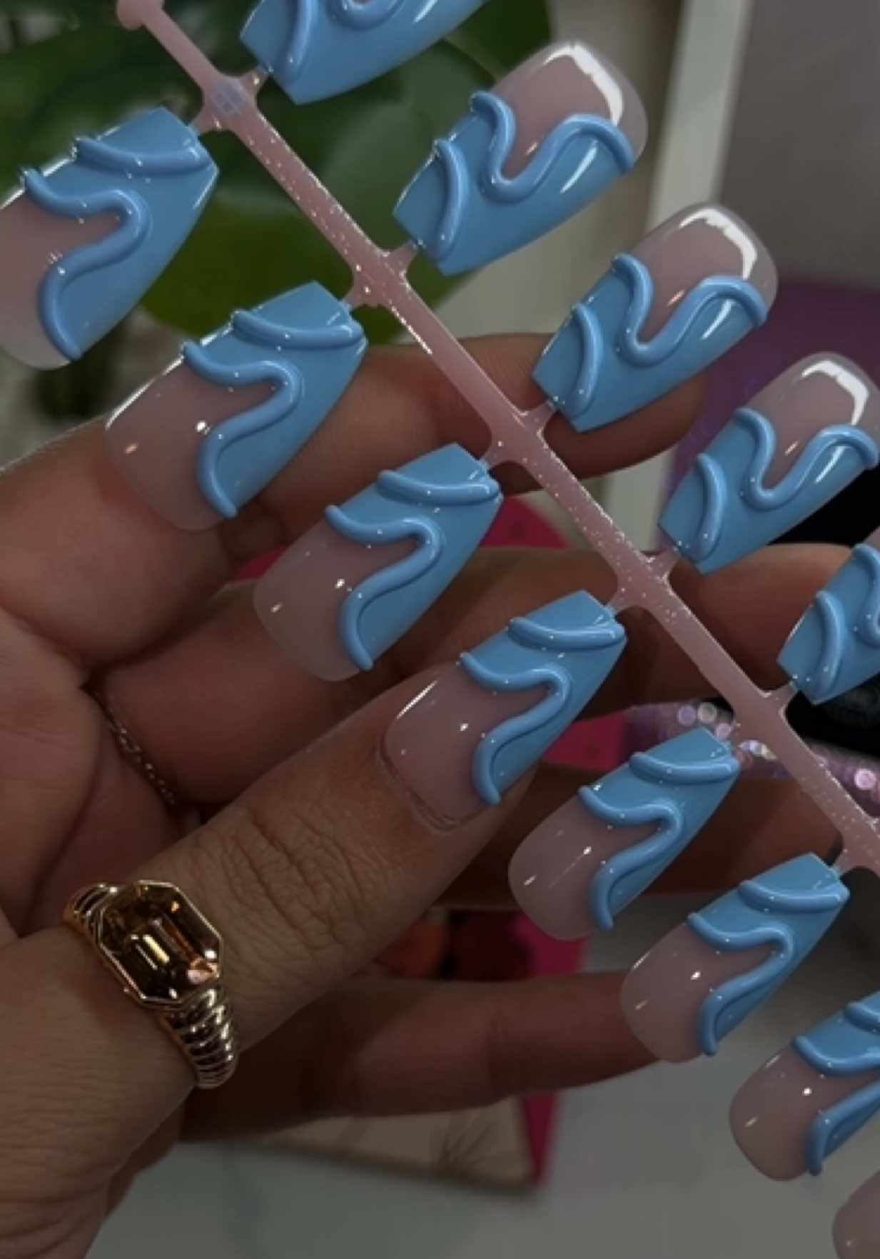 @NailzByAshleyyy