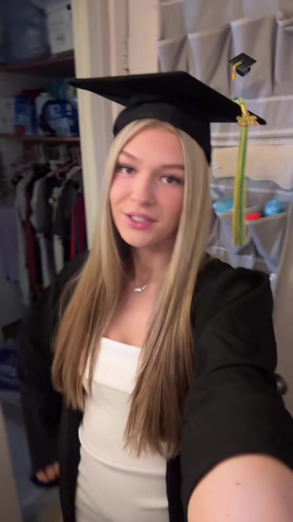 @lenaliciousxoxo