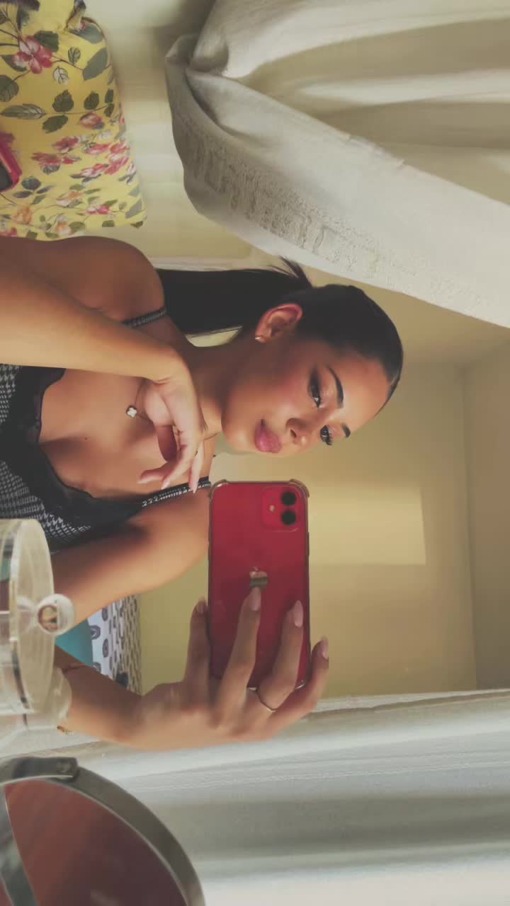 @𝐾𝑎𝑟𝑖𝑛𝑎🍯