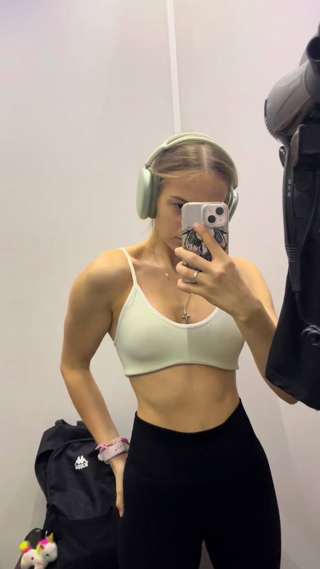 @eylnika