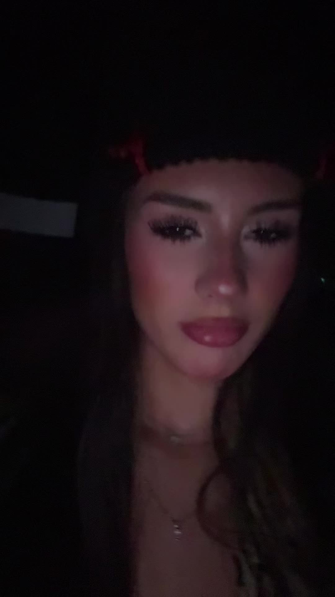 @b🍒