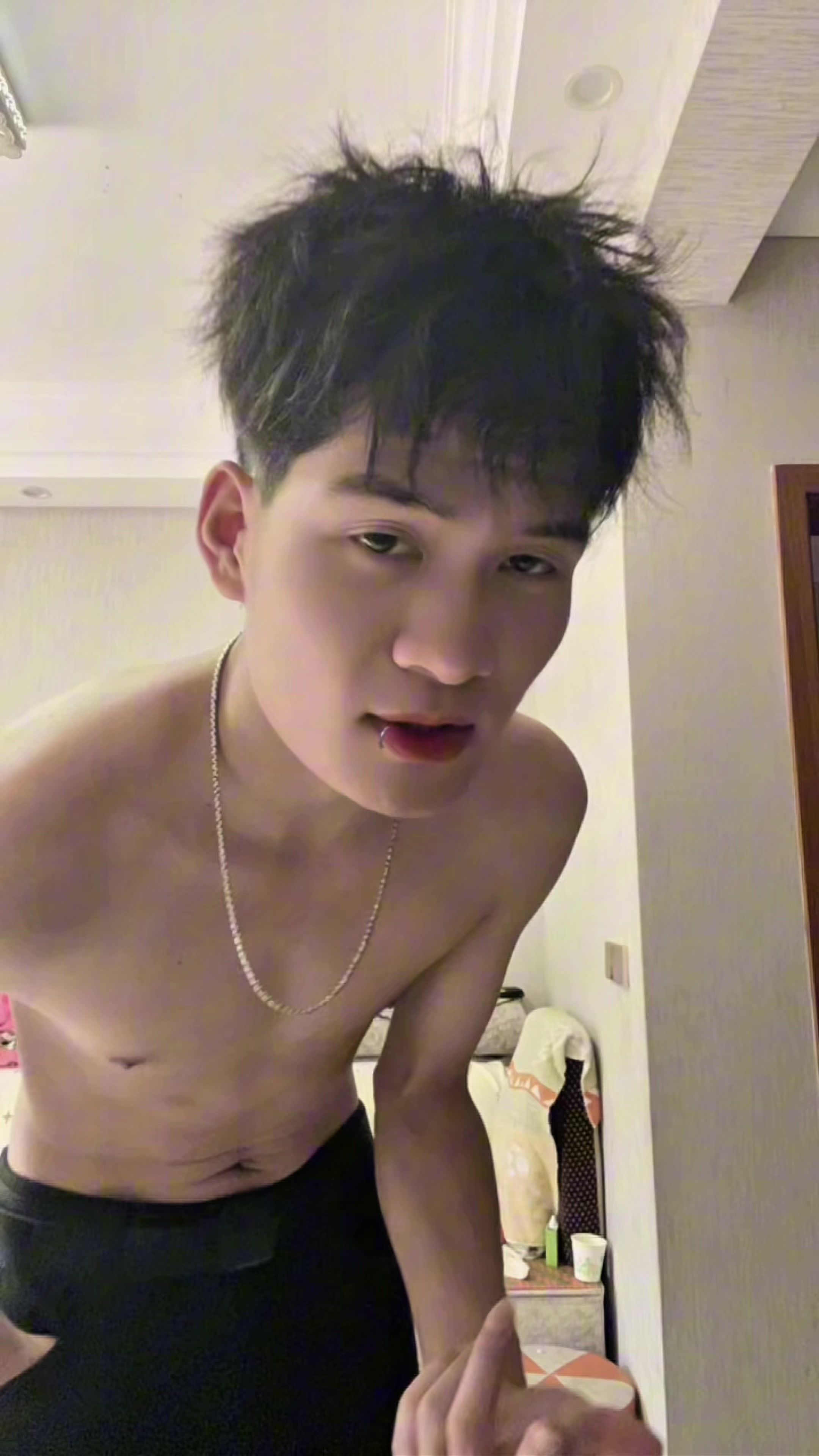 @Nghi&ecirc;m lốppp trưởng