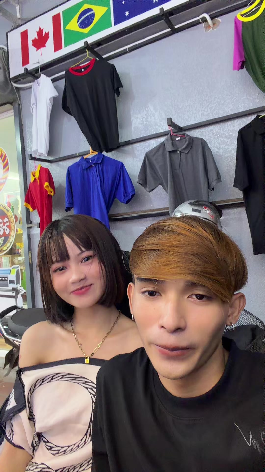 @Vyyy