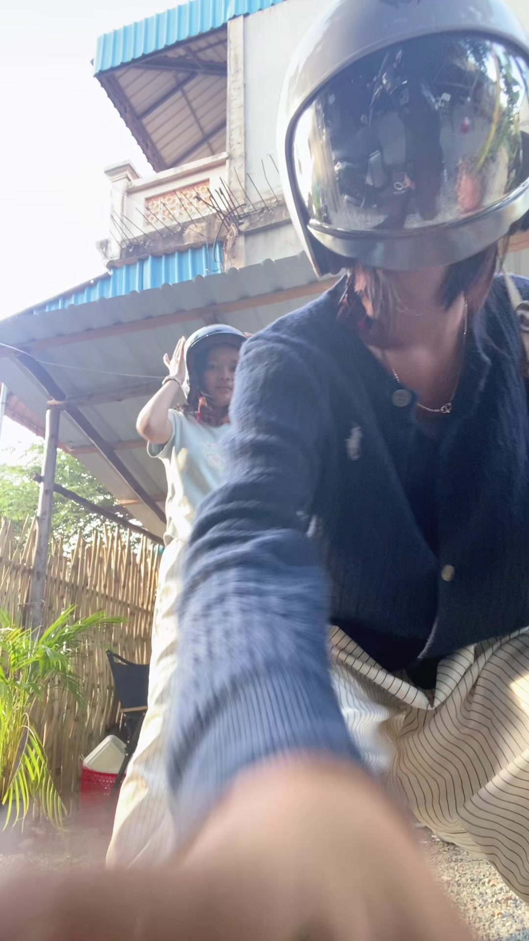 @JINGLAYY - ជីងឡាយ