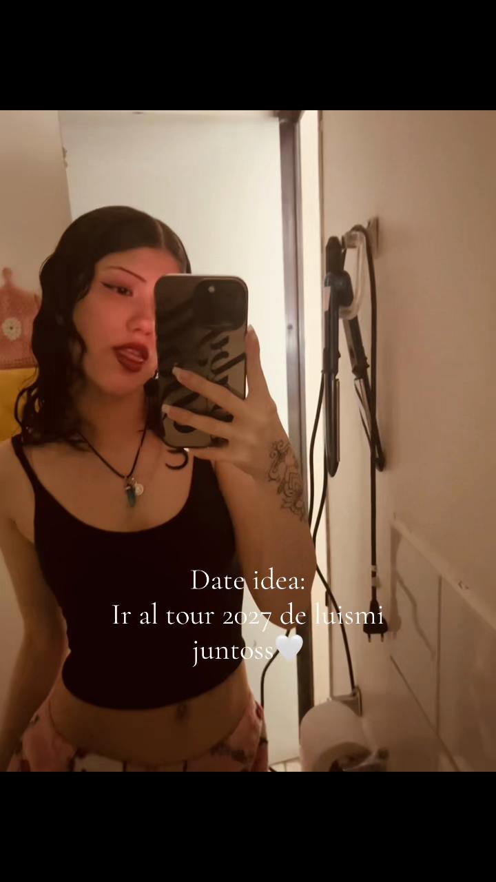 @🐭🫐