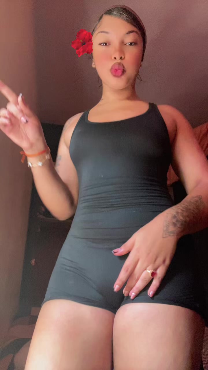@𝐋𝐞𝐧𝐚💋