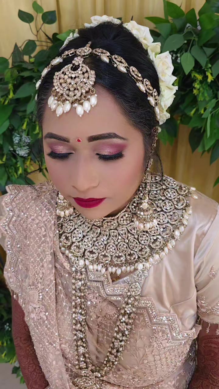 @PoojaJaanvi Makeup Artist