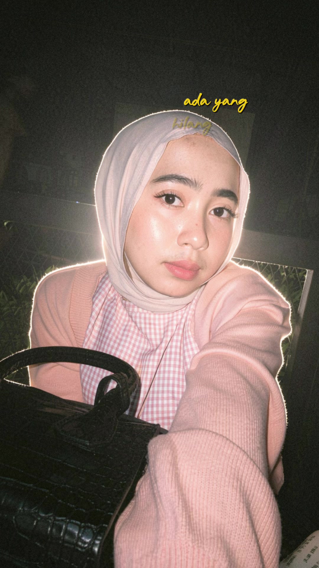 @Dari Kontak Anda