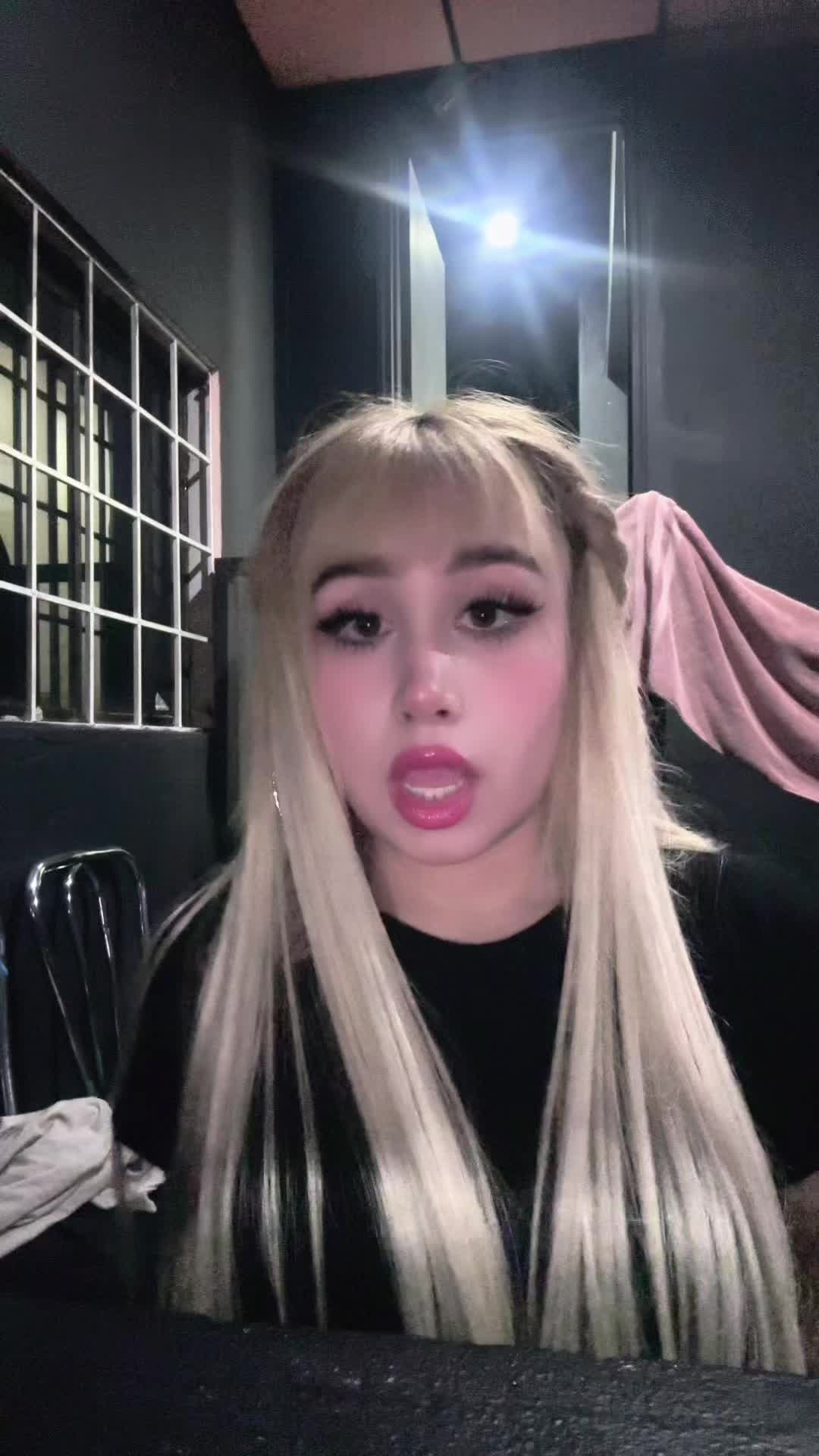@Chinita_.07
