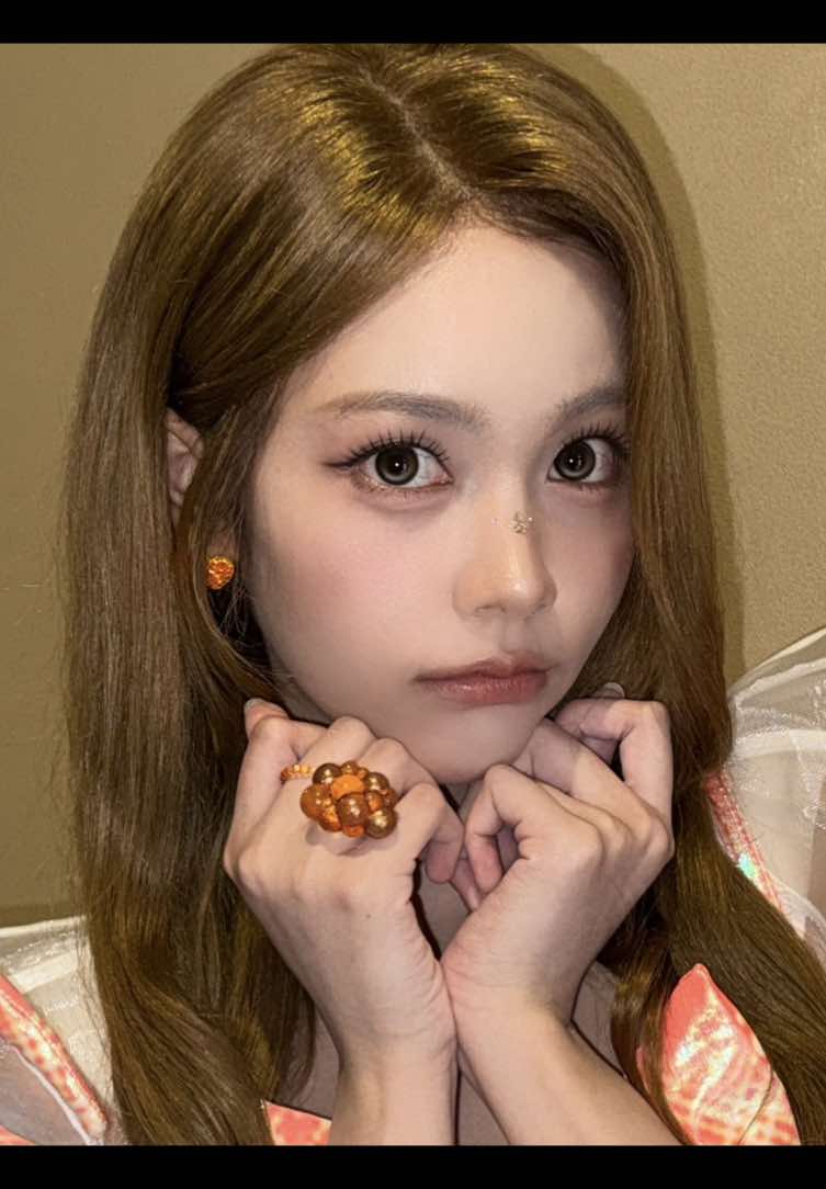 @⃟