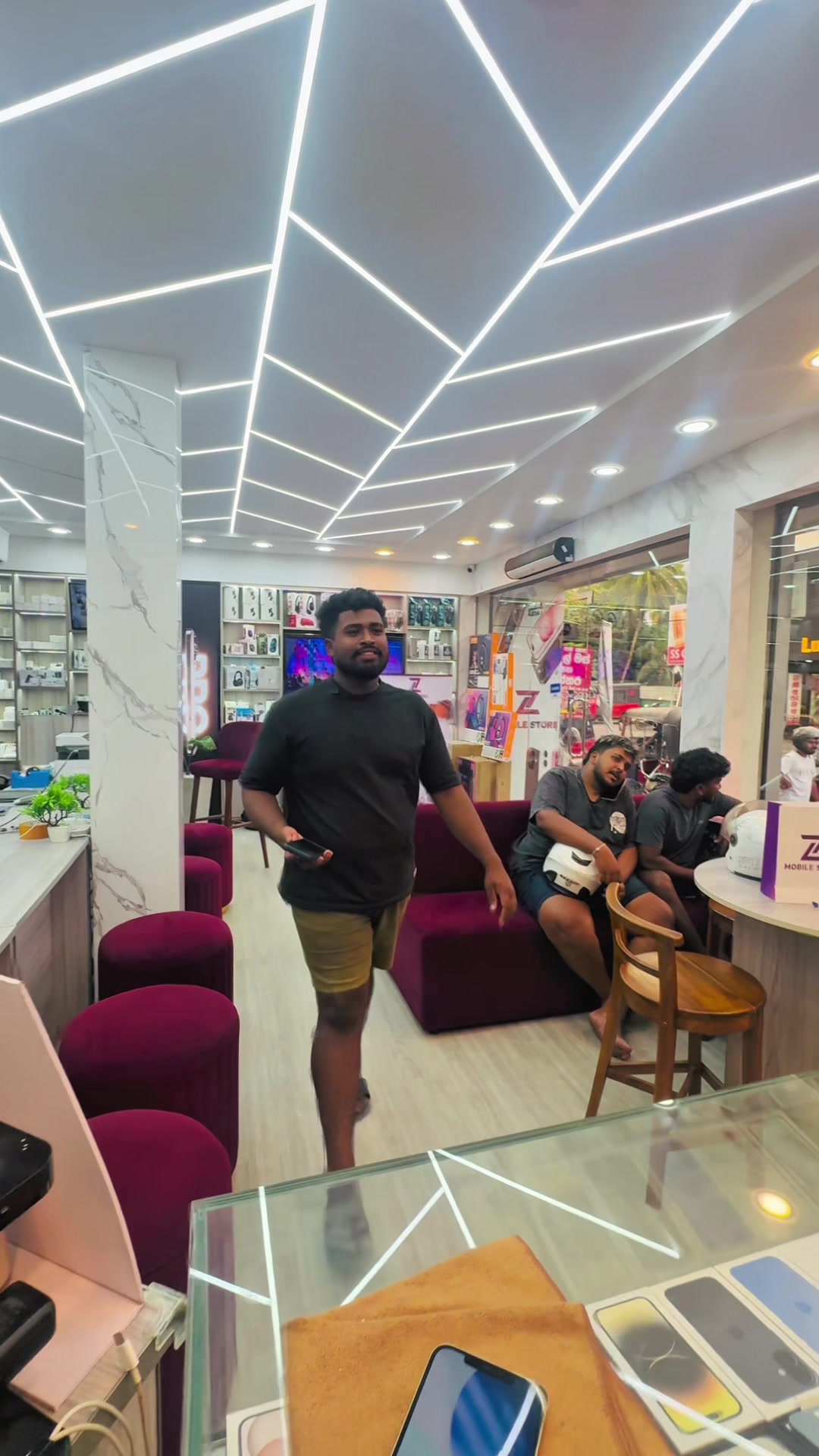 @MOBILE STORE